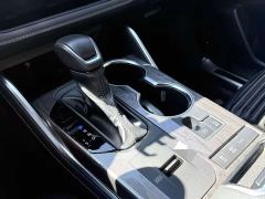 Toyota Crown Venza 2.5L HEV AWD Luxury - фото 9