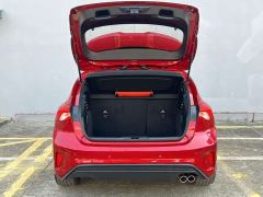 Ford Focus Hatchback EcoBoost 180 Automatic ST Line - фото 10