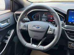 Ford Focus Hatchback EcoBoost 180 Automatic ST Line - фото 20