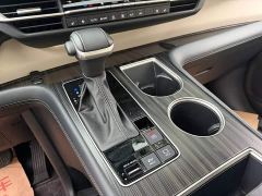 Toyota Sienna 2.5L Hybrid AWD Premium - photo 9