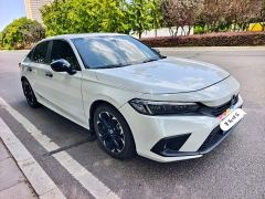 Honda Civic 240TURBO CVT Fuel Dynamic Edition - фото 3
