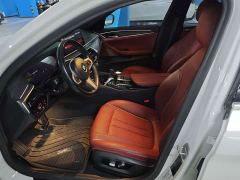 BMW 5 Series Facelift 530Li Premier M Sport Package - фото 10