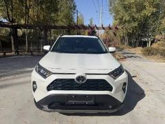 Toyota RAV4 2.0L CVT FWD Style Edition - фото 3