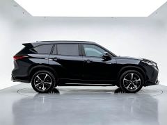 Toyota Crown Venza 2.5L HEV AWD Premium - фото 8