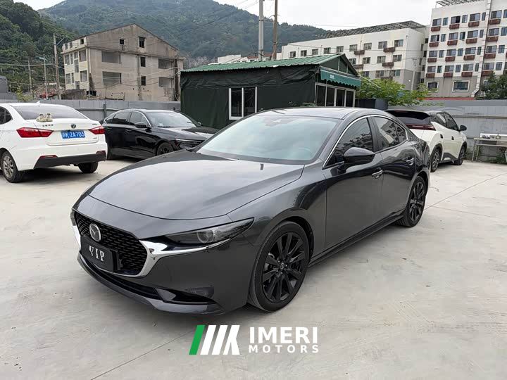 Mazda 3 Axela 2.0L Auto Obsidian Shining Edition - car from China