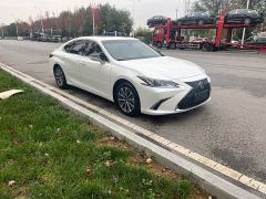 Lexus ES 300h Excellence Edition - фото 3