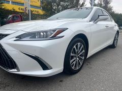 Lexus ES 300h Excellence Edition - фото 4