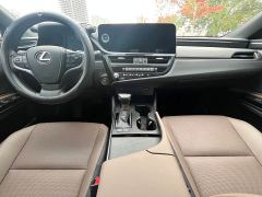Lexus ES 300h Excellence Edition - фото 8