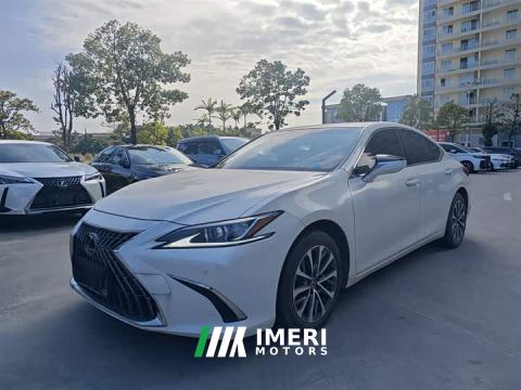 2022 Lexus ES 200 Luxury - автомобиль из Китая