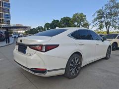 Lexus ES 200 Luxury - ფოტო 2