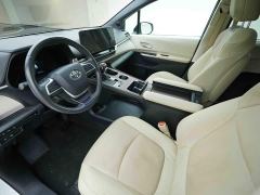 Toyota Sienna 2.5L Hybrid Luxury - photo 10