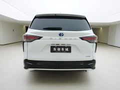 Toyota Sienna 2.5L Hybrid Luxury - photo 4