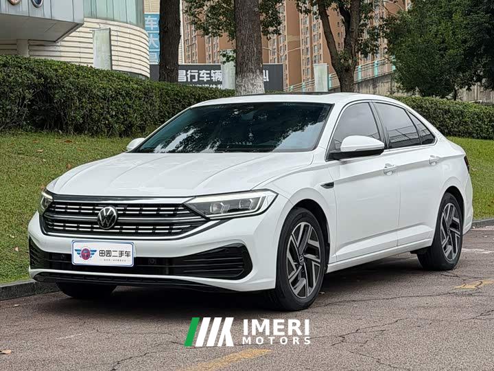 Volkswagen Sagitar 300TSI DSG Excellence Edition - car from China