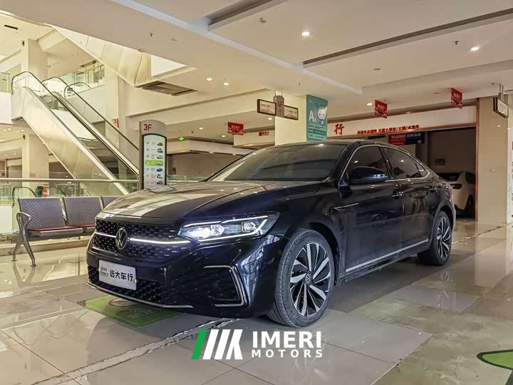Volkswagen Passat 330TSI Starry Sky Luxury Edition - автомобиль из Китая
