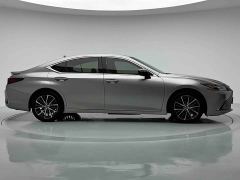 Lexus ES 300h Premium Edition - ფოტო 2