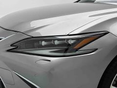 Lexus ES 300h Premium Edition - ფოტო 9