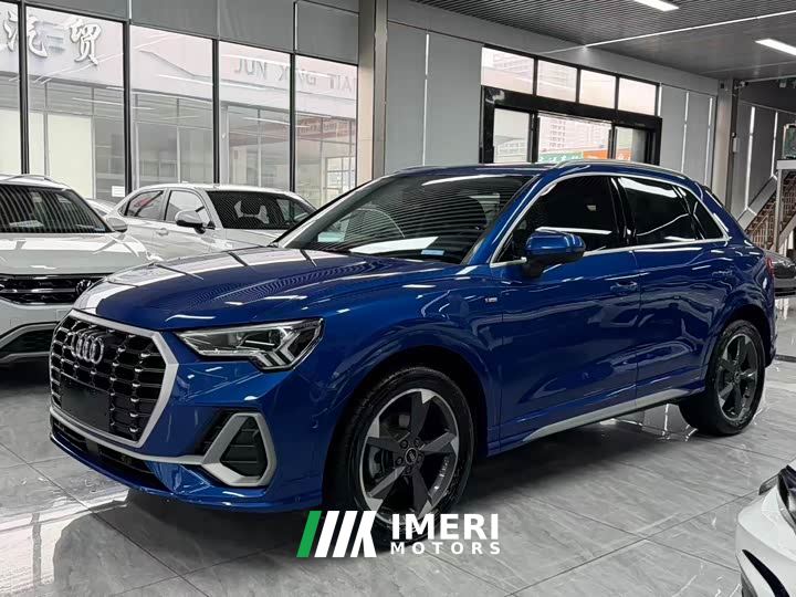Audi Q3 35 TFSI Fashion Dynamic - car from China