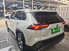 Toyota RAV4 Hybrid 2.5L E-CVT FWD Elite - фото 4