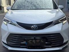 Toyota Sienna 2.5L Hybrid Premium Edition - ფოტო 2