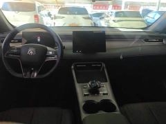 BYD Qin PLUS Glory Edition DM-i 55KM Leading - ფოტო 12