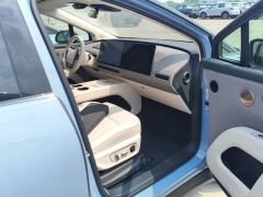 Li Auto i8 Standard Edition - ფოტო 8