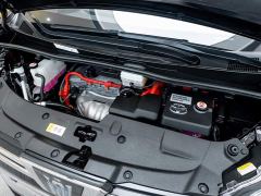 Toyota Vellfire Crown Hybrid 2.5L HV Luxury Edition - photo 11