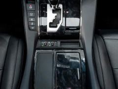 Toyota Vellfire Crown Hybrid 2.5L HV Luxury Edition - photo 19
