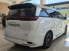 Denza D9 DM-i 970 AWD Flagship - ფოტო 9