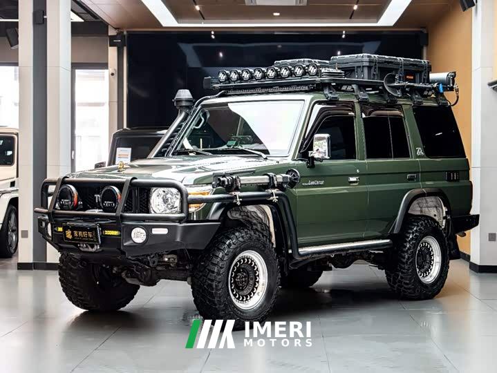 Toyota Land Cruiser (Imported) LC76 4.0L Manual - автомобиль из Китая