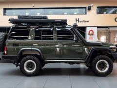 Toyota Land Cruiser (Imported) LC76 4.0L Manual - фото 3