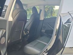 Tesla Model Y Rear-Wheel Drive - ფოტო 5