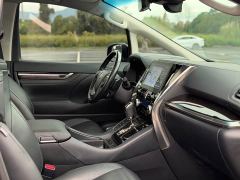 Toyota Vellfire Crown Hybrid 2.5L HV Premium Edition - photo 16