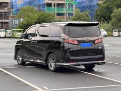 Toyota Vellfire Crown Hybrid 2.5L HV Premium Edition - photo 4