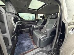 Toyota Vellfire Crown Hybrid 2.5L HV Premium Edition - photo 9