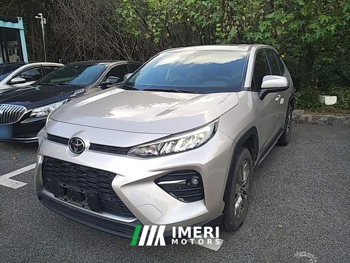 Toyota Vlanda 2.0L CVT FWD Luxury - car from China