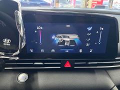 Hyundai Elantra 1.5L CVT Luxury - фото 11