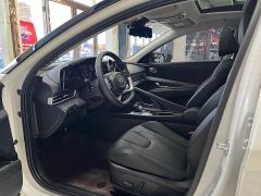 Hyundai Elantra 1.5L CVT Luxury - фото 7