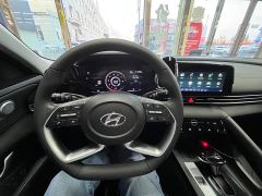 Hyundai Elantra 1.5L CVT Luxury - фото 9