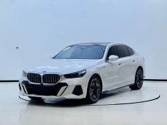 BMW 5 Series 530Li Luxury M Sport Package - фото 1