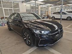 Volkswagen Passat 330TSI Starry Sky Luxury Edition - ფოტო 3
