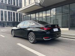 Lexus ES 300h Premium Edition - ფოტო 3
