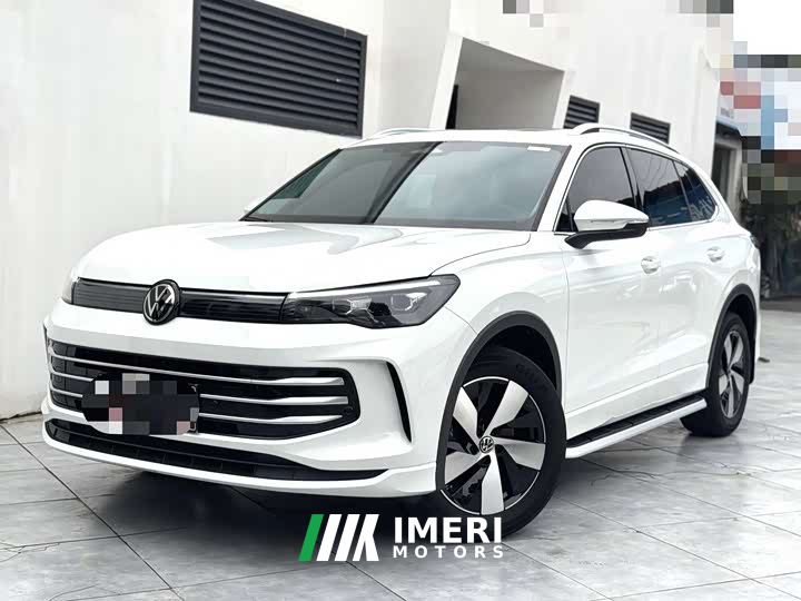 Volkswagen Tiguan L PRO 330TSI FWD Smart Edition