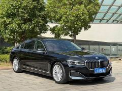 BMW 7 Series 730Li Luxury Package - фото 1