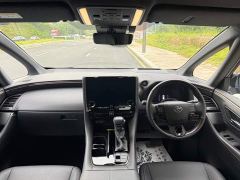 Toyota Alphard 2.4L Automatic - ფოტო 5