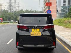 Toyota Alphard 2.4L Automatic - ფოტო 8