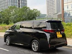 Toyota Alphard 2.4L Automatic - ფოტო 9