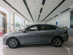 BYD Qin PLUS Glory Edition DM-i 55KM Leading - фото 2