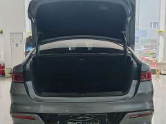 BYD Qin PLUS Glory Edition DM-i 55KM Leading - фото 7