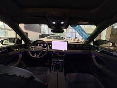 Volkswagen Tiguan L PRO 380TSI AWD R-Line Premium Edition - фото 5