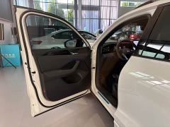 Volkswagen Tiguan L PRO 380TSI AWD R-Line Premium Edition - фото 7